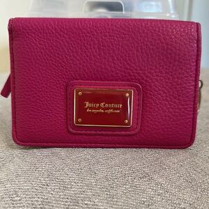 Juicy Couture Pink Leather Women's Wallet (Used)